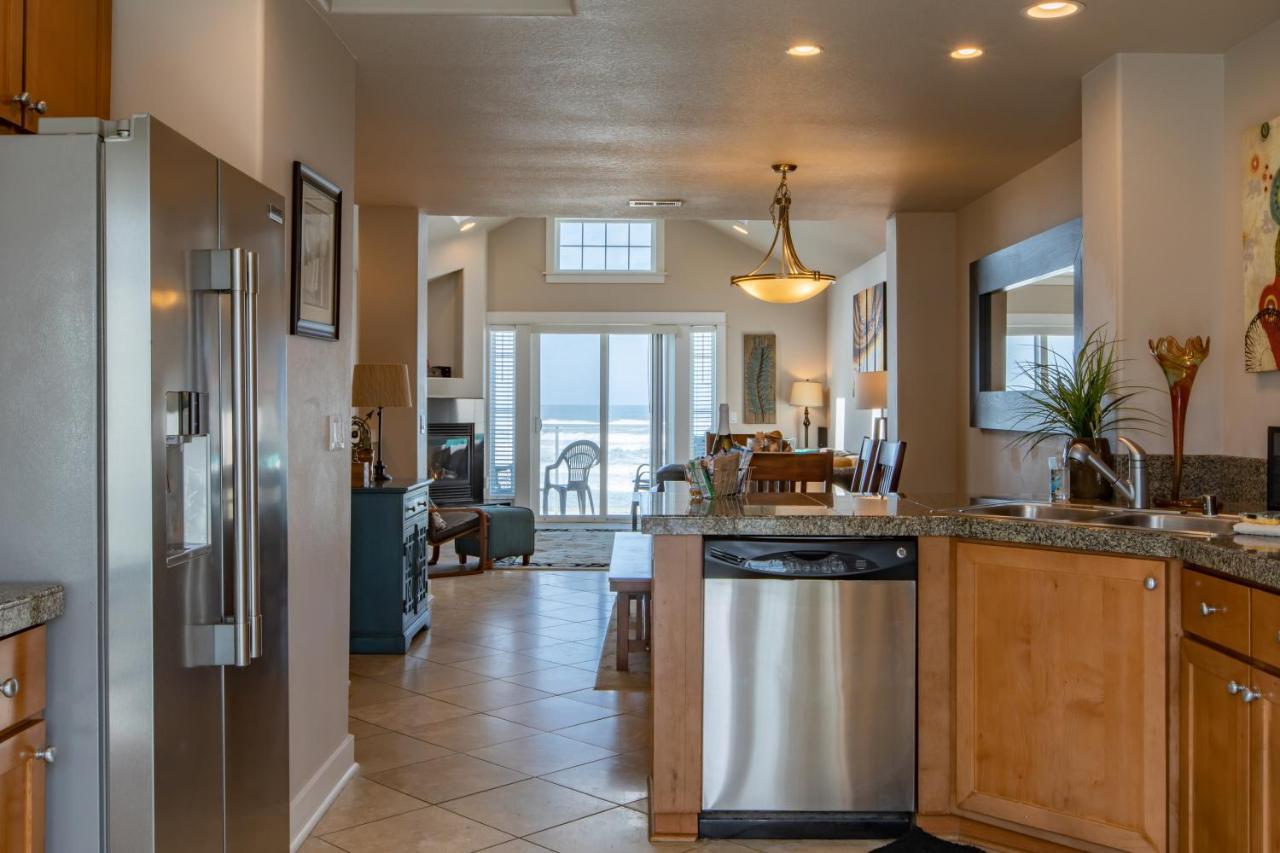 Rockaway Beach Vibes,Waterfront Oceanfront Rockaway Beach House Near Downtown,Wifi, Washer Dryer エクステリア 写真